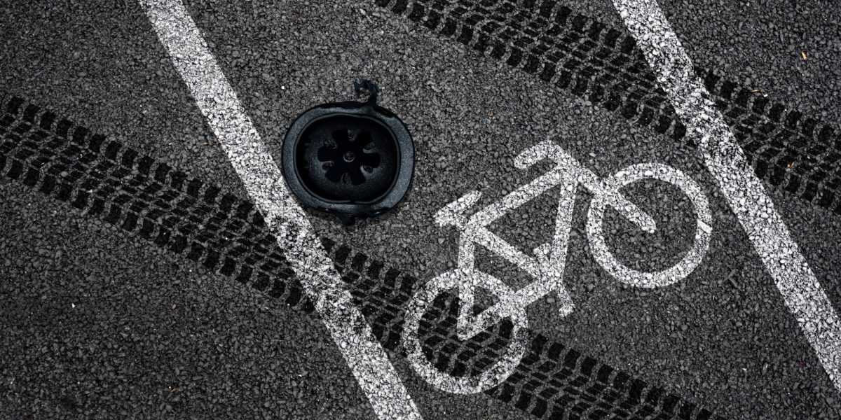 Bicycle accident on bike lane